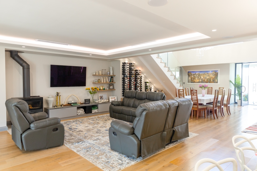 4 Bedroom Property for Sale in La Vue Western Cape